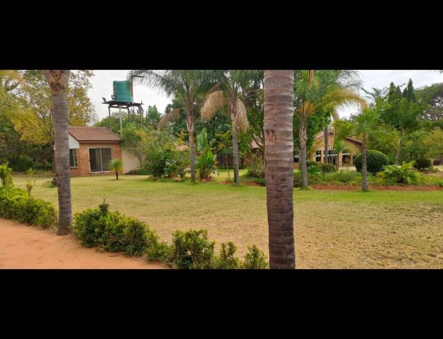 4HA SMALLHOLDING FOR SALE IN MODDERFONTEIN AH